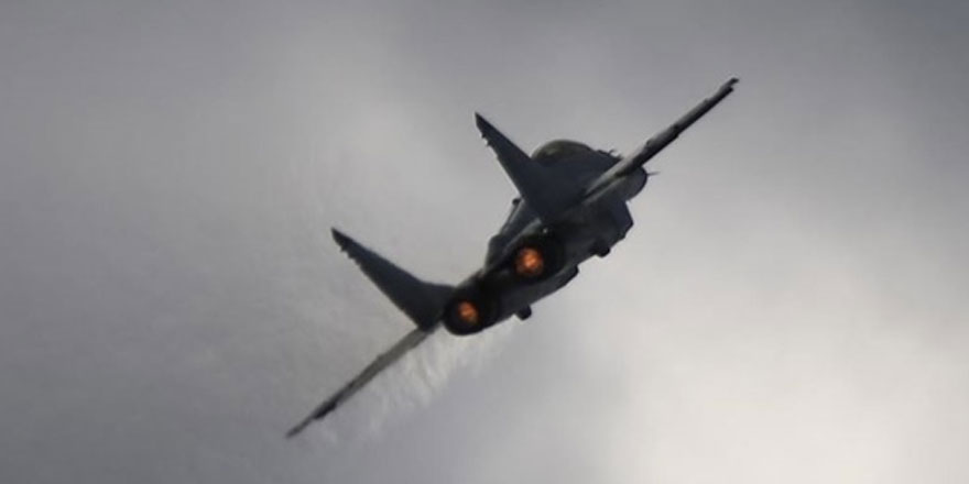 Rusya, Güney Afrika'ya İki Nükleer Bombardıman Uçağı Gönderdi