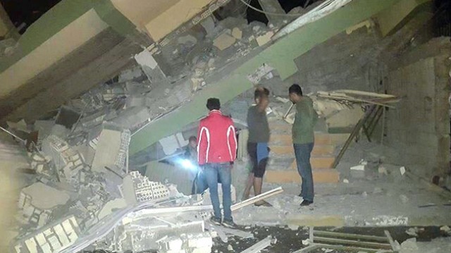 TC Başbakanlık açıklaması: "Türk Kızılayı bölgede bulunan depoları vasıtasıyla Irak’ta yardıma başlamıştır”