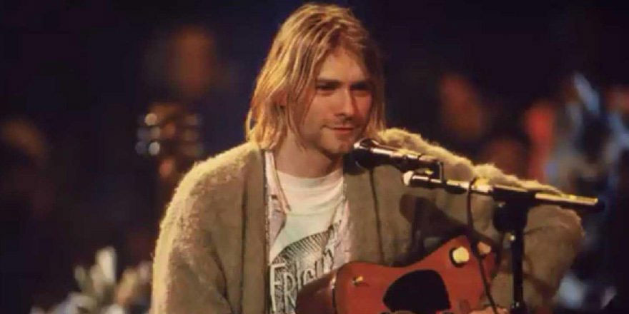 Cobain’in 26 yıl önce giydiği hırka 2 milyon TL’ye satıldı!