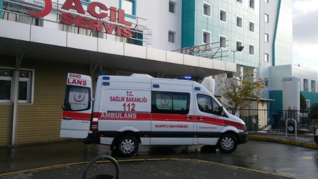 Sonunda ambulansı da çaldılar