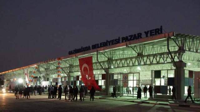 Gazimağusa Belediyesi pazar yeri hizmete açıldı