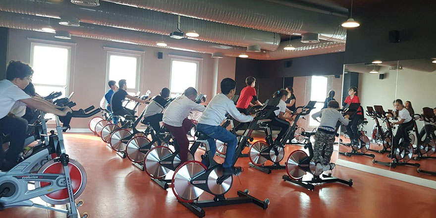Özay Günsel Çocuk Üniversitesi Öğrencileri Yaratıcılık ve Kişisel Özelliklerin Gelişimine Yönelik Atölye Çalışması Yaptılar…