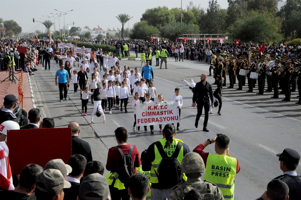 KKTC 34 yaşında... Dr. Fazıl Küçük Bulvarında tören düzenlendi