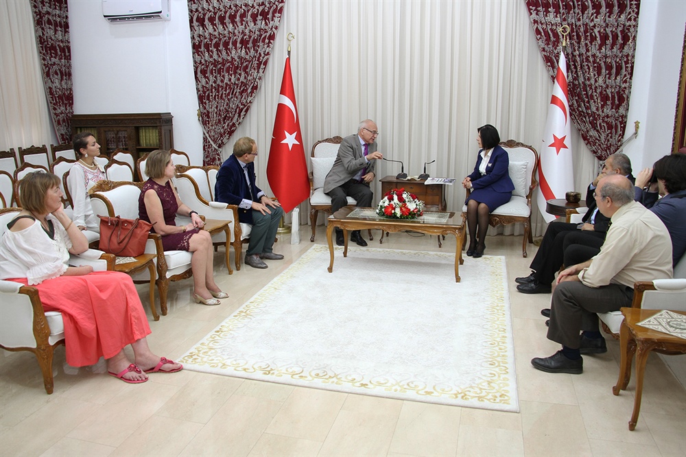 KKTC’nin 34. kuruluş yıldönümü… Siber, Rusya’dan gelen gazetecileri kabul etti