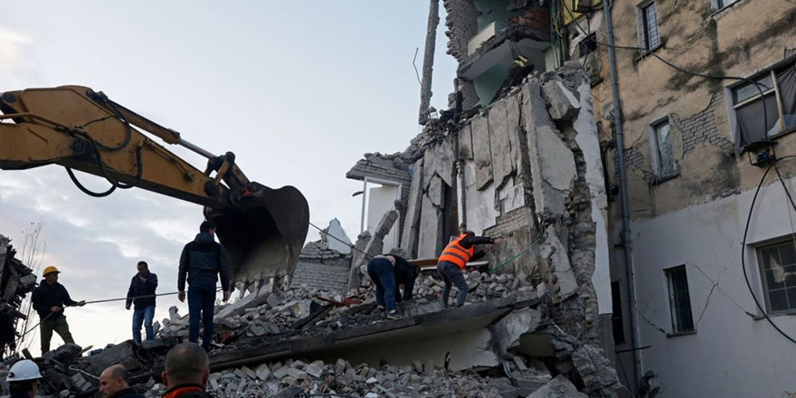 Arnavutluk'ta 6,4 büyüklüğünde deprem: 13 ölü
