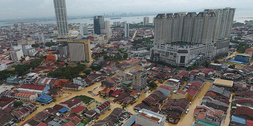 Malezya'da sel baskınları 11 binden fazla kişiyi yerinden etti
