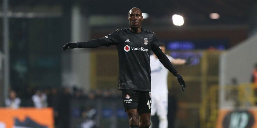 Atiba Hutchinson, Süper Lig’de bu sezonun rekorunu kırdı!