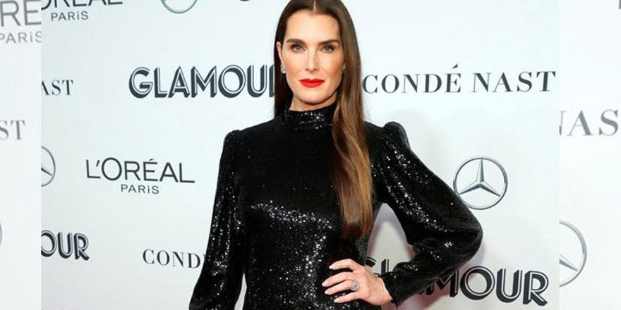 Brooke Shields 120 bin dolara satılan sanat eseri muz ile dalga geçti