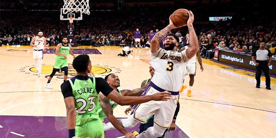 Anthony Davis'in 50 sayısı Lakers'a yetti de arttı bile