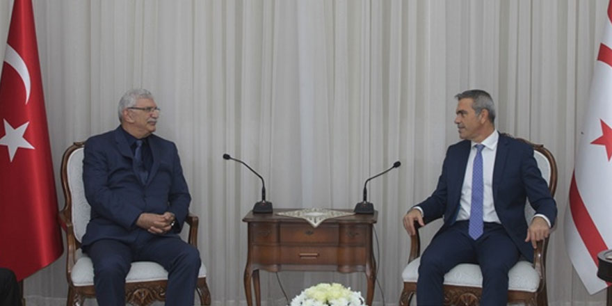 Meclis Başkanı Uluçay trafik kazalarını önleme derneği ile trafik konusunu görüştü