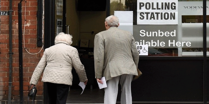 İngiltere'de 46 milyon seçmen sandık başında