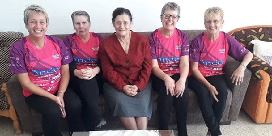 “Blisters sisters ekibi 228 bin 860 tl yardım topladı”