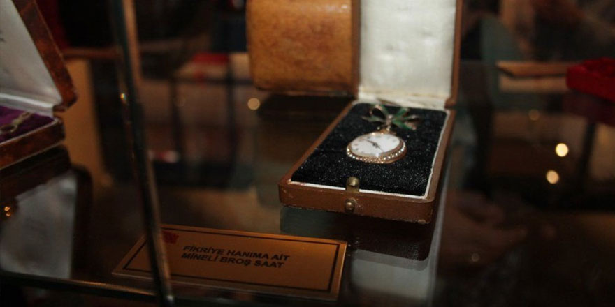 Atatürk'ün ilk kez gün yüzüne çıkan eşyaları sergileniyor