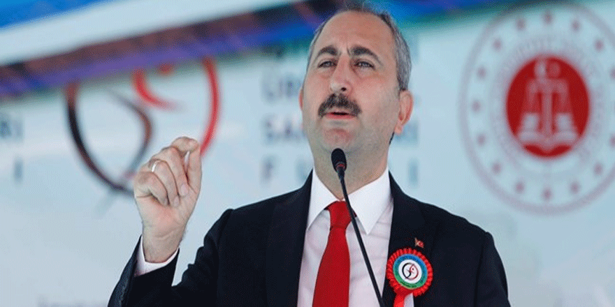 Adalet Bakanı Gül'den 'kadına şiddet' genelgesi