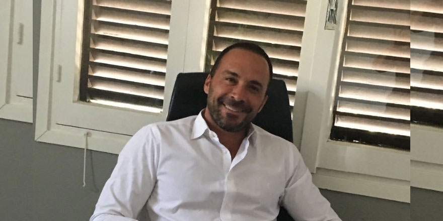 Kaza sonucu gazeteci Kartal Harman'ın kaburgaları kırıldı