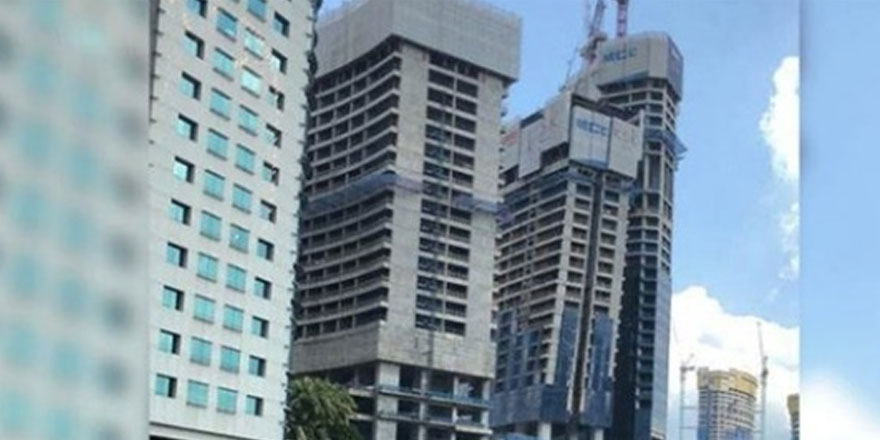 Malezya'da eğik mimarili otel inşaatı paniğe neden oldu