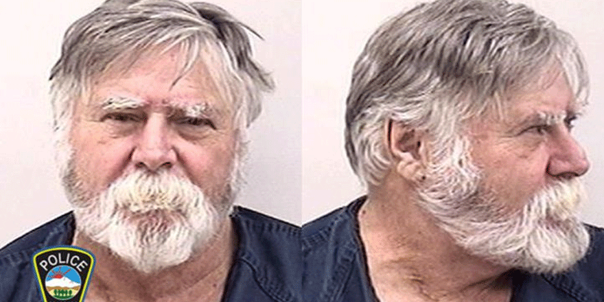 Çaldığı paraları ‘Mutlu Noeller’ diyerek dağıttı