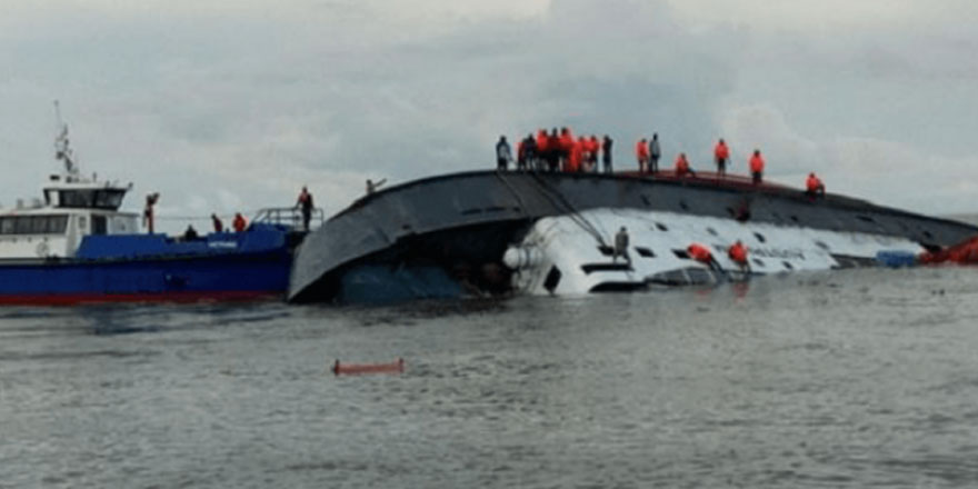 Benin'de ayine gidenleri taşıyan tekne battı: 100 ölü