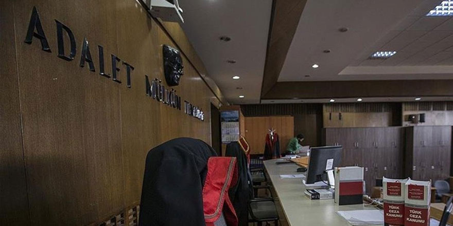 Etek boyu ölçen hakime 7 yıl hapis istemi