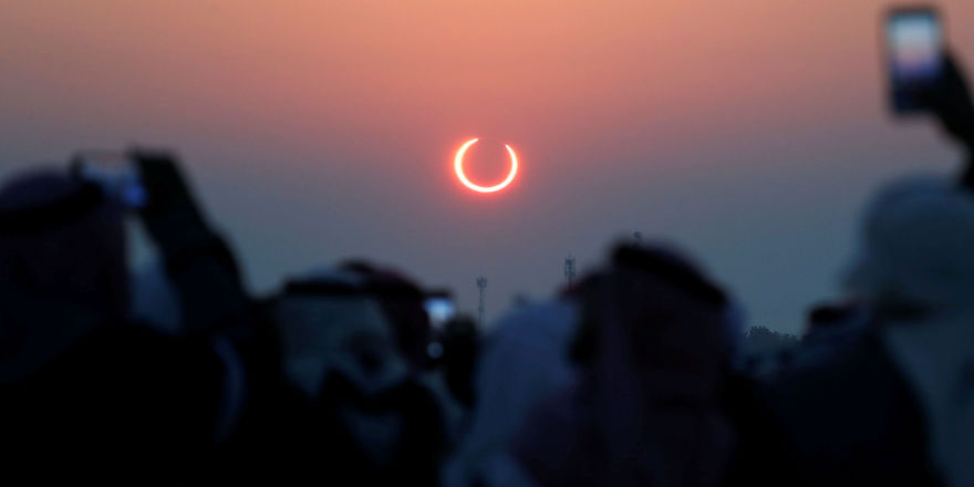 Halkalı Güneş Tutulması gerçekleşti: Binlerce insan 'ateş çemberini' izledi