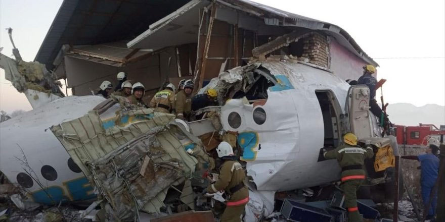 Kazakistan’da uçak kazası!