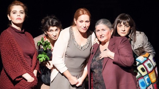 “Ev” oyunu Antalya yolcusu