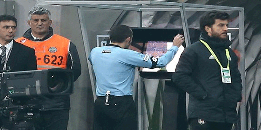 Ligin ilk yarısında hangi hakem ne yaptı?