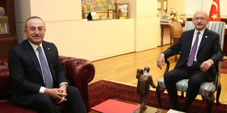 Bakan Çavuşoğlu'dan muhalefete tezkere ziyareti