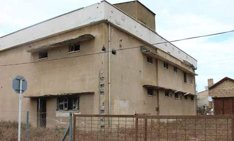 Ayyaşların evi oldu