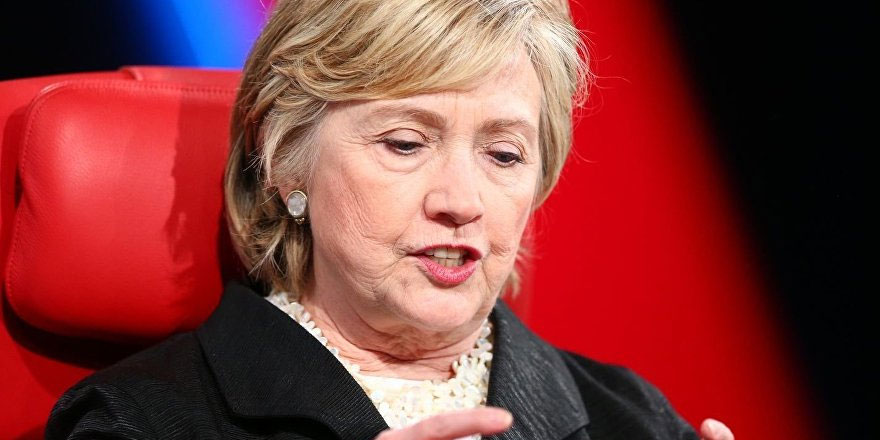 Hillary Clinton, Kuzey İrlanda'daki bir üniversiteye fahri rektör olarak atandı