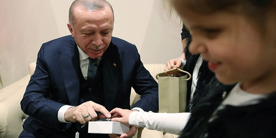 Cumhurbaşkanı Erdoğan'dan özel hediye