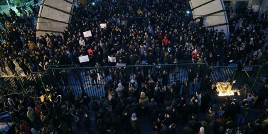 İran’da rejim karşıtı gösteriler devam ediyor