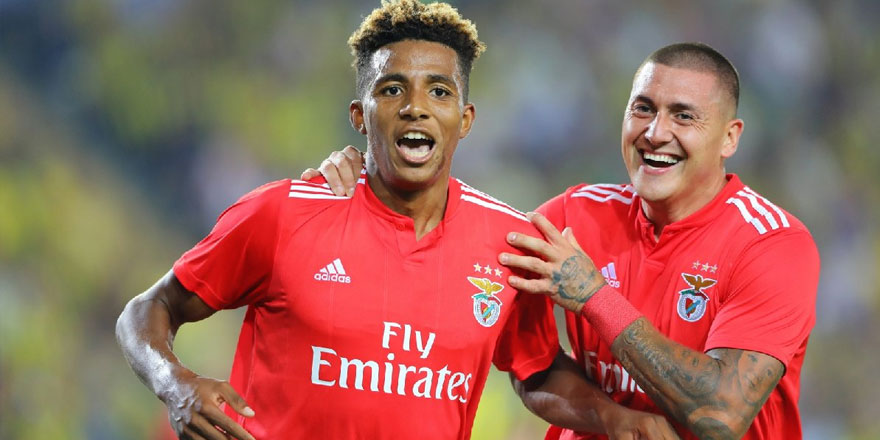 215 Pound ve bir çanta topa transfer olmuştu, şimdi paha biçilemiyor!