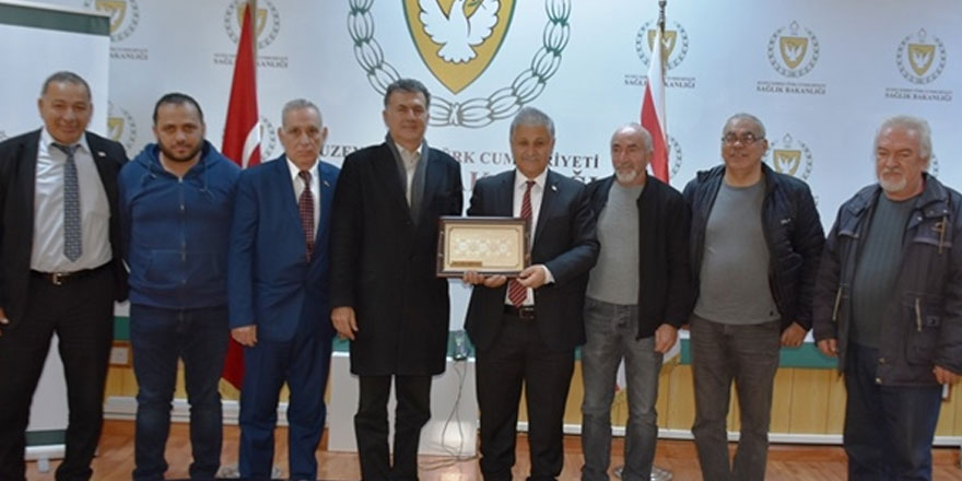 Sağlık Bakanı Pilli, Bass ile görüştü