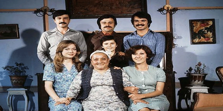 "Aile Şerefi" filminin hafızalara kazınan isimleri bir arada! Değişimleri ise şaşırttı!