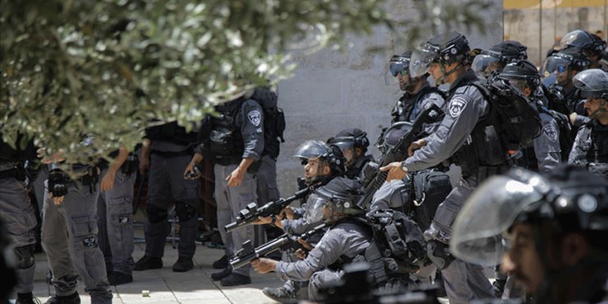 İsrail'den Mescid-i Aksa'ya baskın
