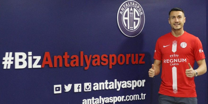 Adis Jahovic Antalyaspor ile sözleşme imzaladı