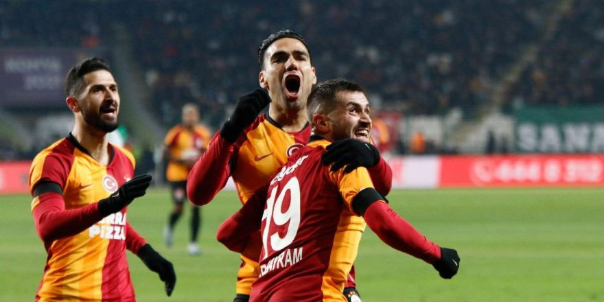 Galatasaray’da Falcao ve Saracchi şoku!