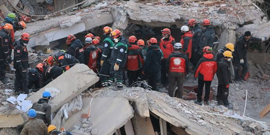 Depremzedeler ev kiralarını iki katına çıkaran ev sahiplerine isyan etti: İnsaflı olan