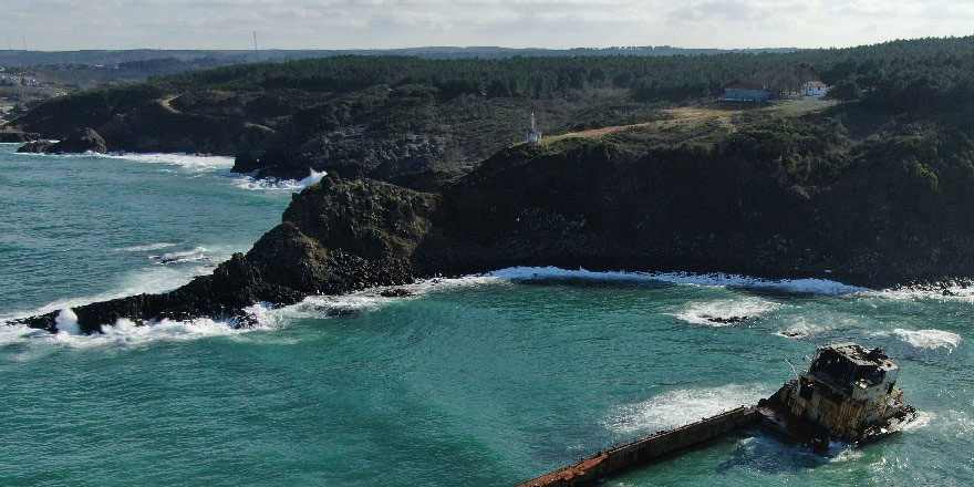 Çürüyen ‘Natalia’ parçalanmayı bekliyor