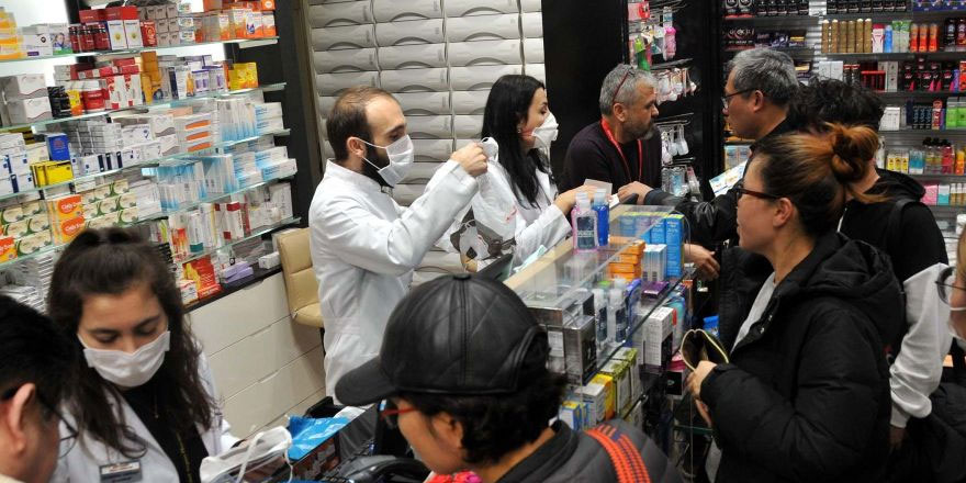 Koronavirüs salgını İstanbul Havalimanı'nda maske satışlarını artırdı