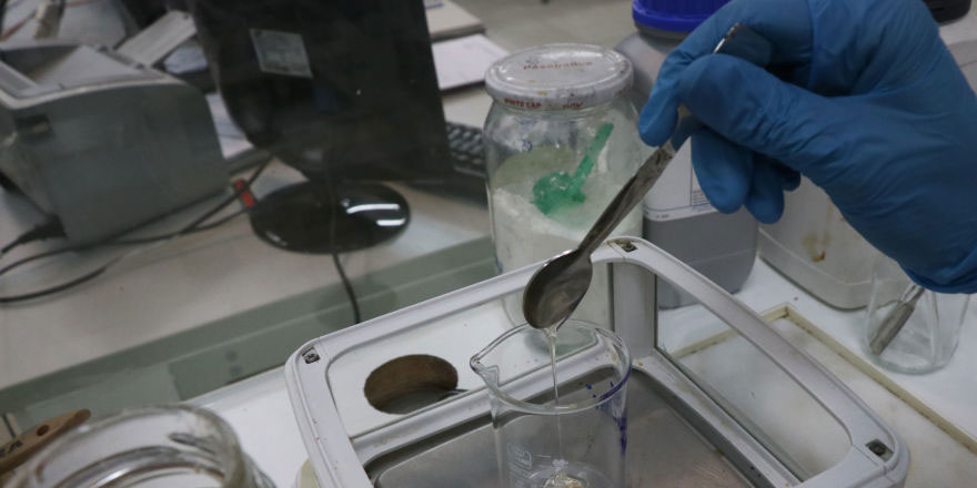 Balın sahte olduğunu anlamak sadece laboratuvarda mümkün