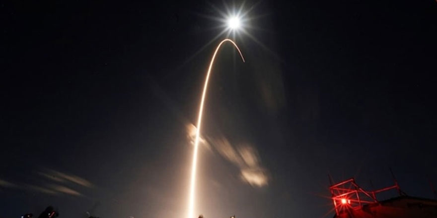 Avrupa uzay ajansının güneş uydusu uzaya fırlatıldı