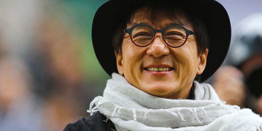 Jackie Chan, koronavirüs panzehirini bulana 1 milyon Yuan verecek
