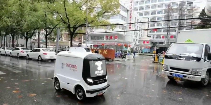 Corona virüsüne karşı insansız kurye önlemi