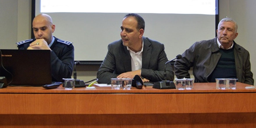 Harmancı Yenişehir esnafı ve bölge sakinleriyle bir araya gelerek istişare toplantısı yaptı