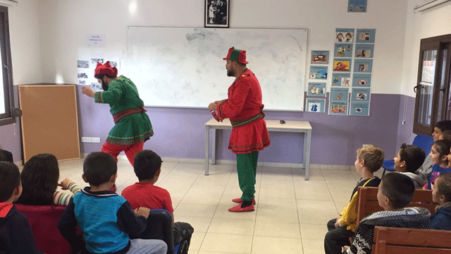 Kıbrıs Türk Çocuk Esirgeme Kurumu çocukları Karagöz-Hacivat’la buluştu