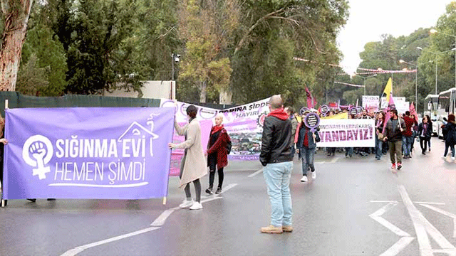 Şiddete karşı kadın öfkesi