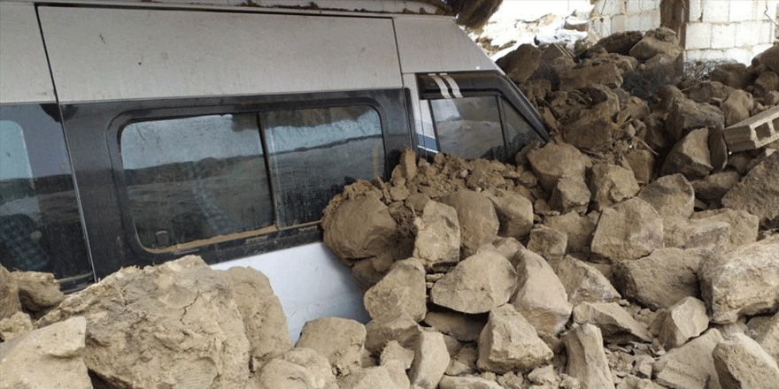 İran'daki 5,9'luk deprem Van'ı vurdu: Başkale'de 9 kişi yaşamını yitirdi