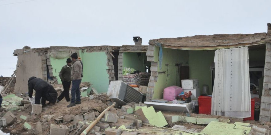 Van Başkale'de eğitime 15 gün ara